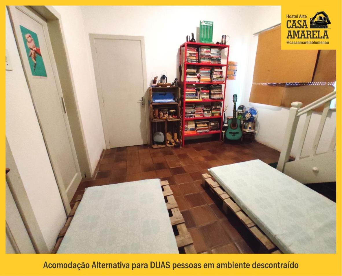 Casa Amarela Blumenau Hospedagem Alternativa Hostel Ngoại thất bức ảnh